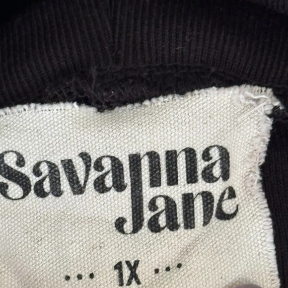 Savanna Jane Top 1X Slouchy Turtleneck Black Shirt Embroidered Boho Tulip Hem - Picture 9 of 9